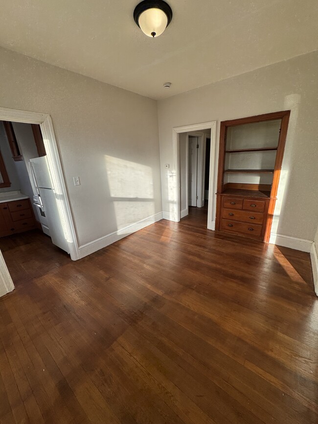 Dining Room - 52 Cedar Street