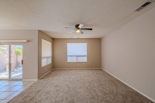 Building Photo - 1124 Calle Corvo NE