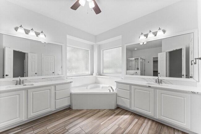 Building Photo - 2333 Stableridge Dr