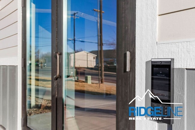 Building Photo - 2501 8th Ave N