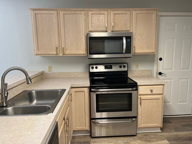 Building Photo - Lowcountry Style Home in Hilton Head Plantation- Unfurnished