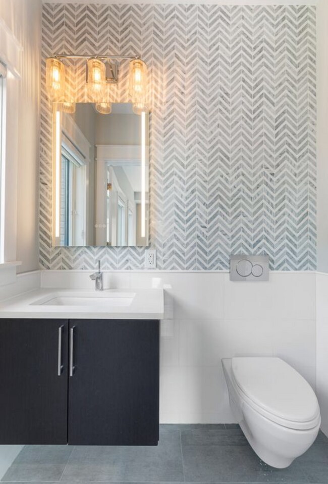 Building Photo - 1639 Maple St