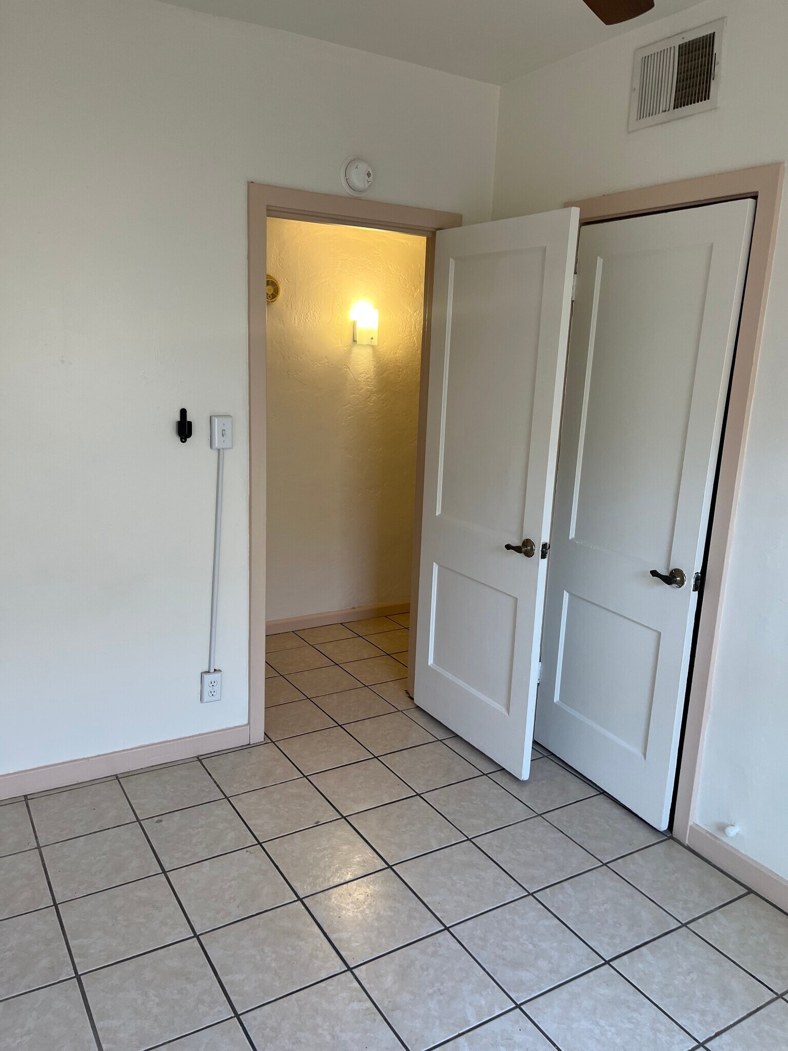 Bedroom #2 - 902 E Amelia Ave