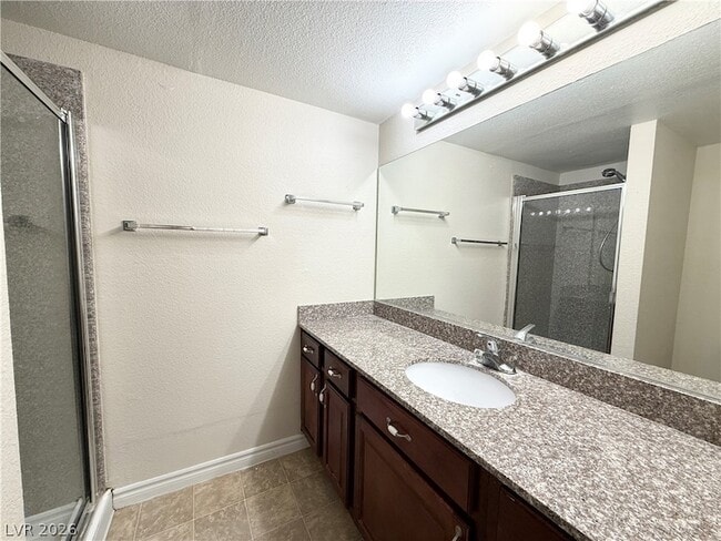 Building Photo - 4431 Alexis Dr