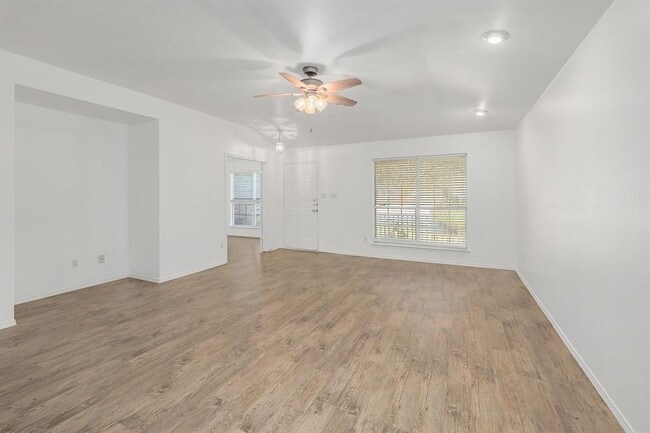 Building Photo - 1109 Fossil Cove