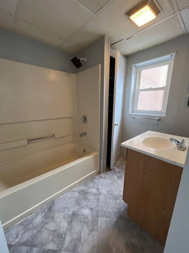 Building Photo - 1517 W Turner St