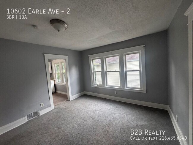 Building Photo - 10602 Earle Ave