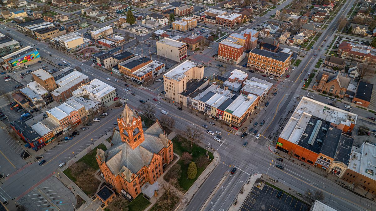 Building Photo - 814 Lincolnway