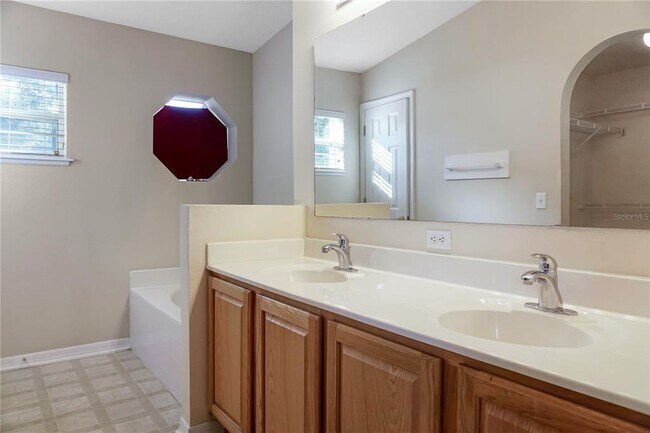 Building Photo - 311 Flint St