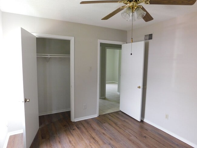 Building Photo - ****JUST REDUCED****1969 Dorchester Drive ...