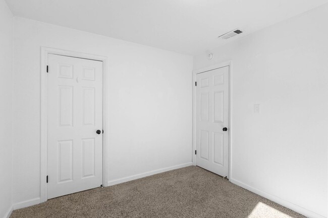 Building Photo - Beautiful Vacaville Home Near Parks, Schools & Shopping