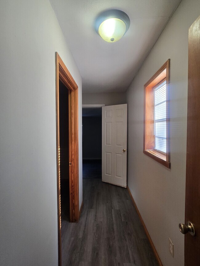 Building Photo - 9873 AR-352