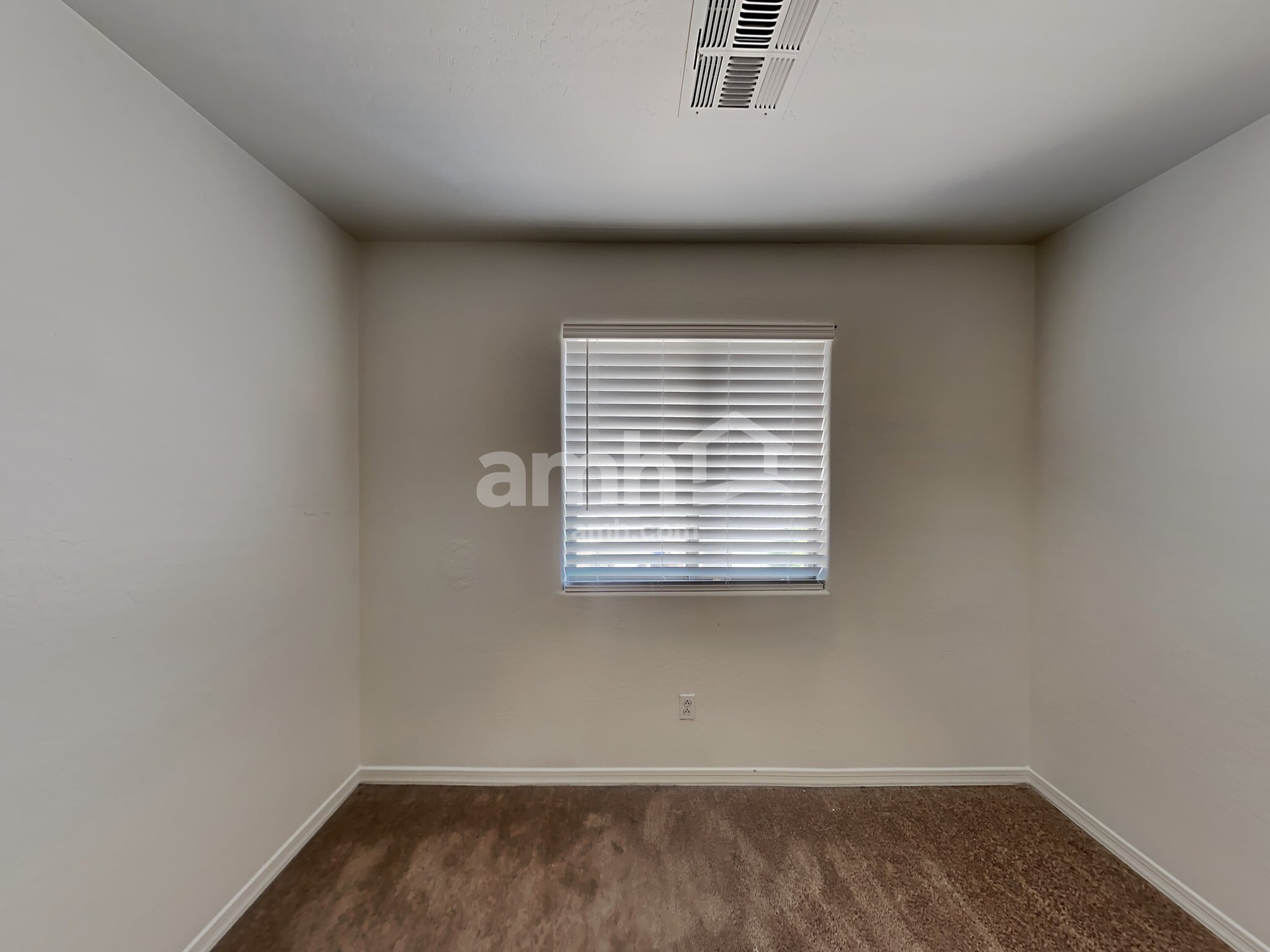 Building Photo - 17403 W Langer Ln