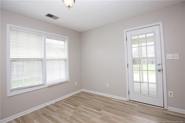 Building Photo - 196 Lochwood Dr