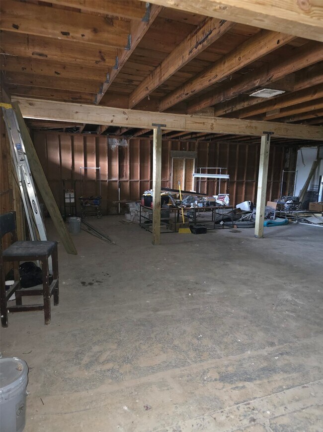 Building Photo - 3619 Reed Rd