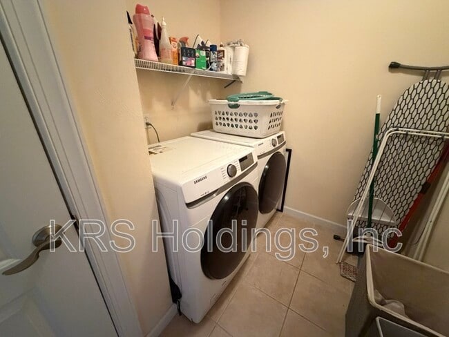 Building Photo - 516 Bells Hollow Ct