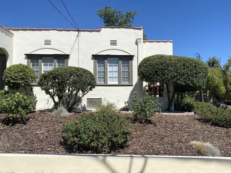 Exterior - 1084 Sinaloa Ave