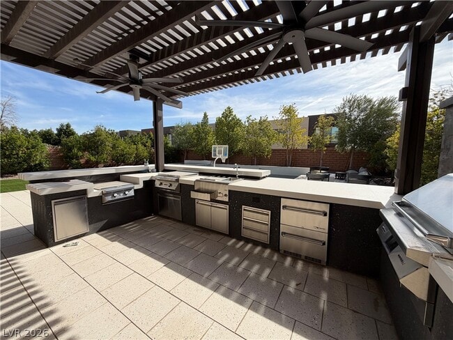 Building Photo - 66 Pristine Glen St