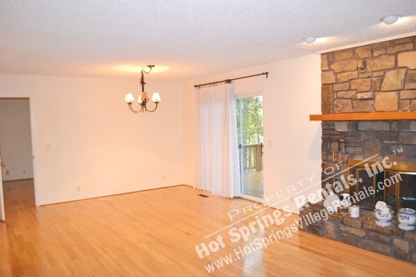 Building Photo - Cozy & Convenient | 2-Bedroom Home Near Ca...