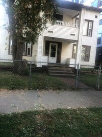 Building Photo - 2941 Harriet Ave
