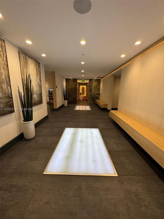 Building Photo - 90 SW 3rd St