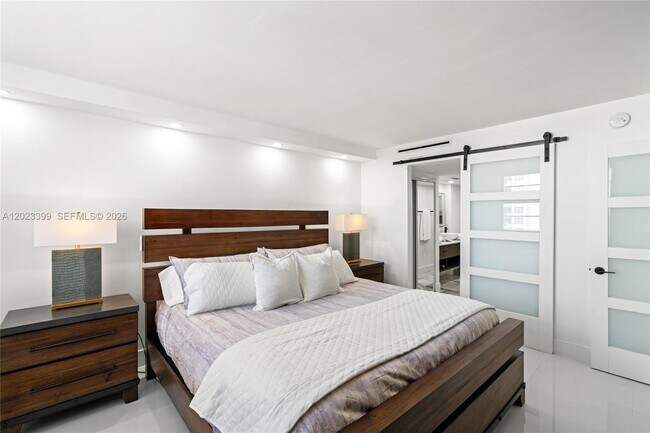 Building Photo - 5701 Collins Ave