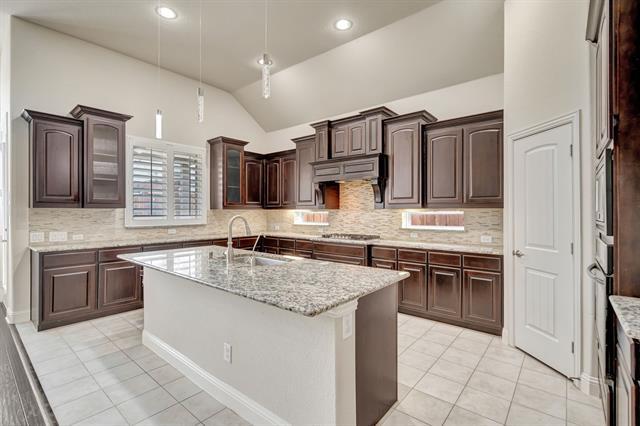 Building Photo - 765 Philmont Rd