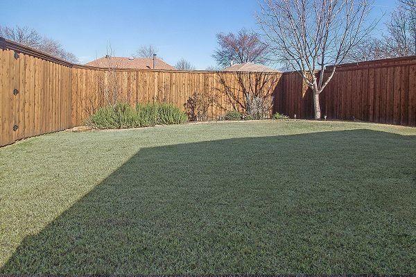 Building Photo - 1433 Woodmont Dr