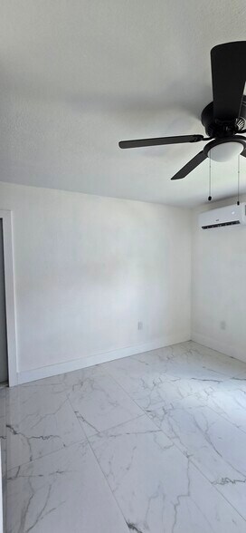 Building Photo - 1711 SW 129th Way