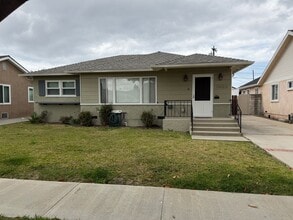 Building Photo - 3-Bedroom Home for Rent in El Camino Village | 2-Car Garage & Private Backyard