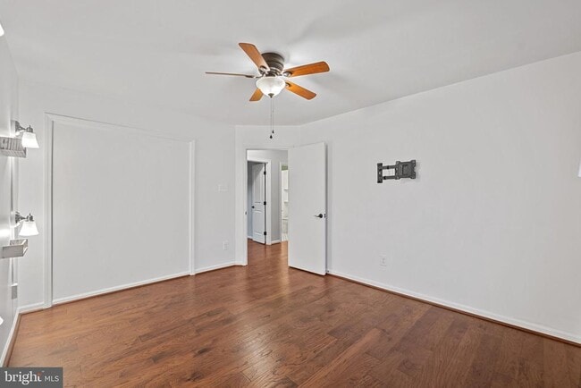 Building Photo - 14551 Lock Dr