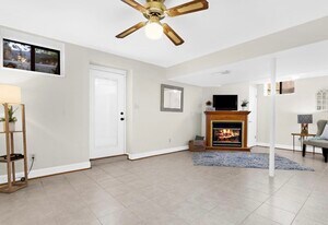 Building Photo - 21 Windwhisper Ln