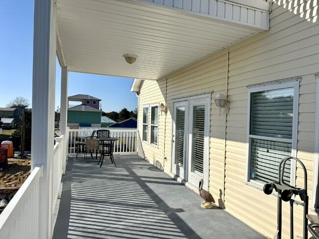 Building Photo - Bid-a-Wee Beach Gulf View -Long Term Rental!
