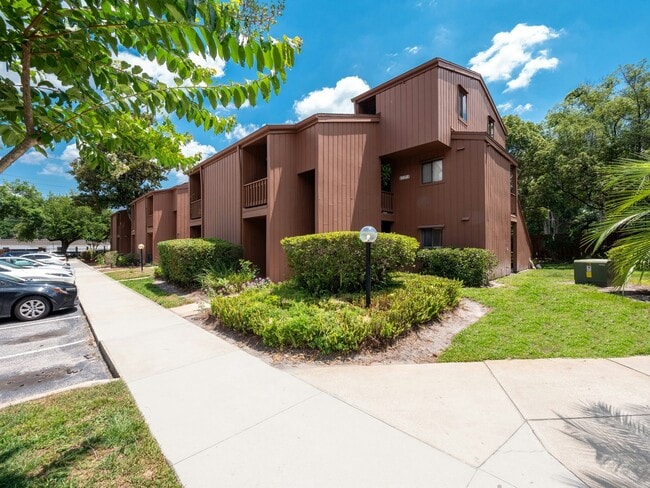 Primary Photo - 1092 E Michigan St