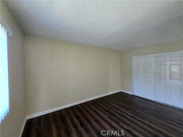Building Photo - 308 N Camellia Ave