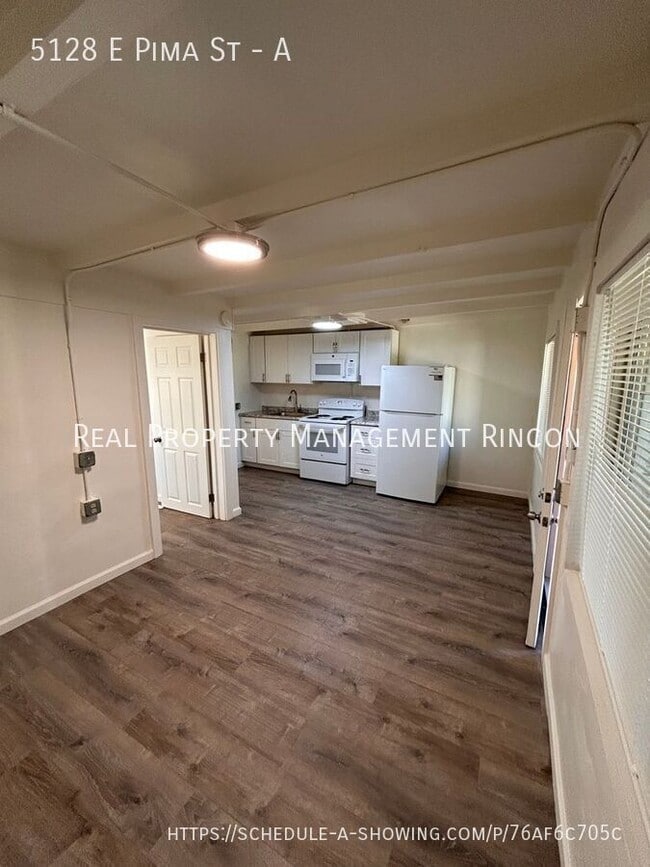 Building Photo - 5128 E Pima St