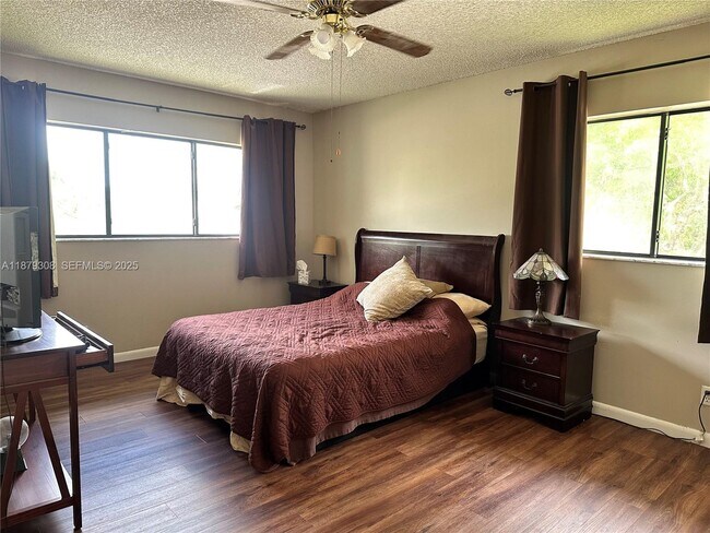 Building Photo - 19700 SW 103rd Ct