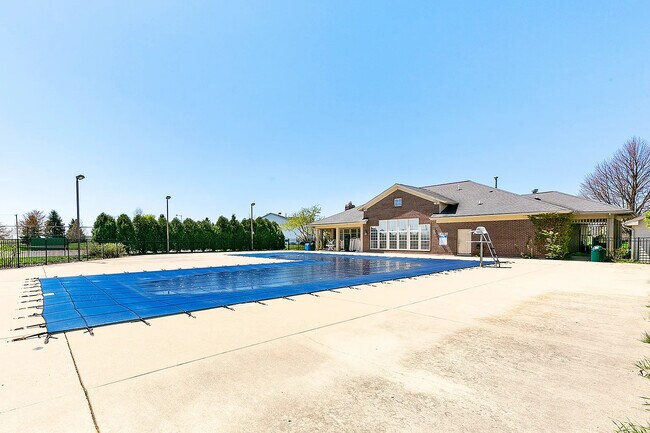 Building Photo - 2544 Dickens Dr