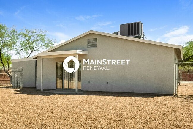 Building Photo - 3 Bedroom Pet-Friendly Home in Tucson, AZ ...