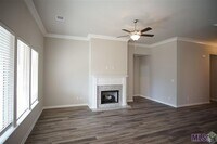 Building Photo - 2195 Ridgefield Ave