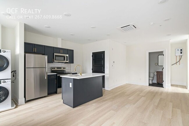 Building Photo - Modern Renovated Fairmount One Bedroom Apa...