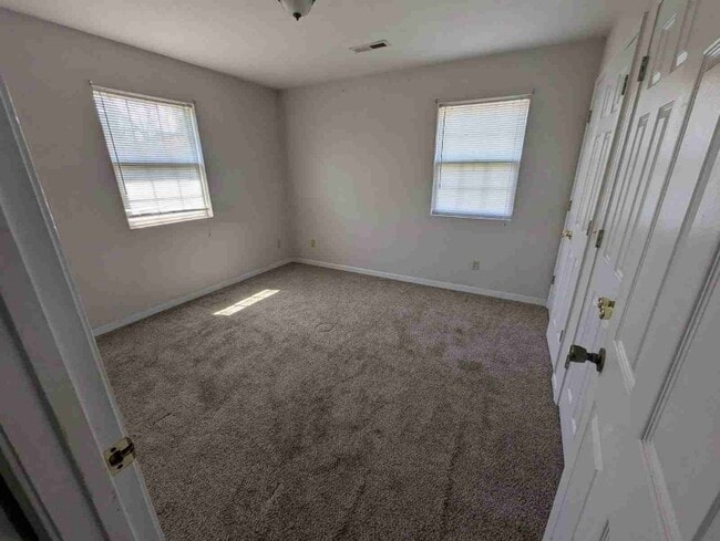 Building Photo - 5788 Metropolis Lake Rd