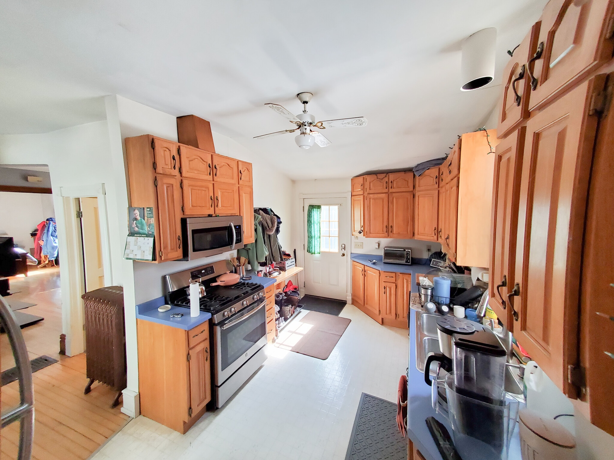 Kitchen - 373 Daly St