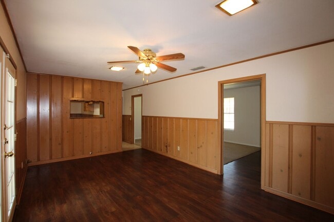 Building Photo - Coming Soon! 3 Bedroom 2 Bath Rental is So...