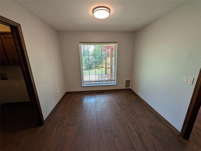 Building Photo - 10133 Bromley Ct