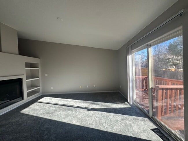 Building Photo - Charming 3BD Townhome in Gated Community just minutes from Peterson AFB & Fort Carson - Security ...