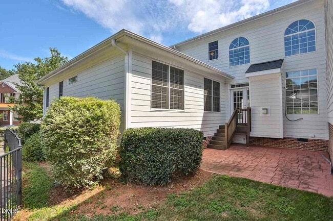 Building Photo - 401 Waverly Hills Dr