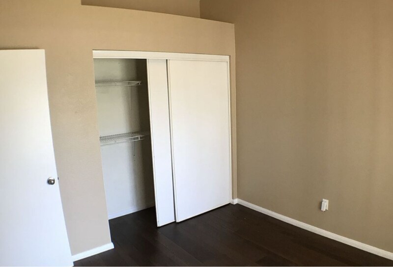 Building Photo - 41430 Avenida De La Reina