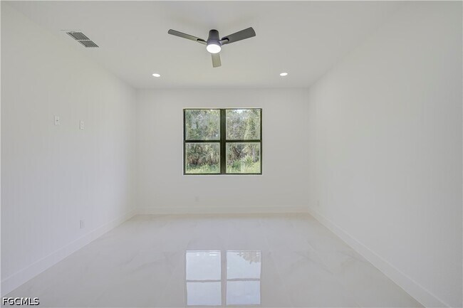 Building Photo - 3213 51st St W