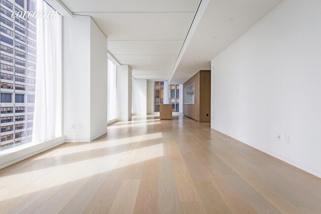 Building Photo - 100 E 53rd St